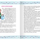 "Letzte Vorbereitungen" ist der Titel. Ein älterer Mann mit Brille und weißem Haar trägt eine Tasche. Bunte Lichter rahmen den Text.