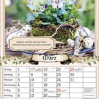 Text: "Veilchen und Eier auf dem Teller, vielleicht kommt dann ja Ostern schneller." März-Kalender mit Veilchenmotiv.