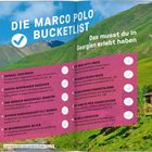 „DIE MARCO POLO BUCKETLIST“ über Bergkulisse. Liste von Erlebnissen in Georgien, z. B. Khinkali essen, Wasserfall wandern.