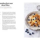 Pfannkuchen aus dem Ofen: Rezept für 2 Personen. Zutaten: Dinkelmehl, Leinsamen, Eier, Mandeldrink, Beeren, Nussmus, Joghurt, Zimt.
