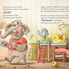 Zwei Elefantenkinder haben Angst im Dunkeln. Ein großer Elefant möchte das Licht ausmachen. Eine bunte, verspielte Szene.