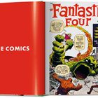 Links weißer Text "THE COMICS" auf rotem Hintergrund. Rechts Comic-Cover "The Fantastic Four" mit Riesenmonster und Helden.