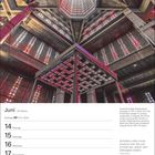 Kalenderblatt Juni 24. Woche. Tage 14 bis 20. Zitat: Frank Gehry über Architektur. Foto: Farbiges Kircheninnere.
