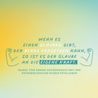 „Wenn es einen Glauben gibt, der Berge versetzen kann, so ist es der Glaube an die eigene Kraft.“ — Illustration mit zwei Armen.
