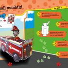 „Marshall macht's!" Bastle Marshalls Feuerwehrauto! Anleitung: 1. Ausschneiden, 2. Falten, 3. Kleben, 4. Dekorieren, 5. Fertig! Eine bunte Illustration zeigt ein gebasteltes Feuerwehrauto mit einem Dalmatiner in einem Feuerwehrhelm.