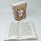 "Buch: WACH IM KOPF! von Dr. Tommy Wood. Offenes Buch mit Text über kognitive Effekte moderner Reize.
