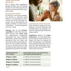 „Spezielle Dosierung: Kinder und ältere Menschen.“ Ein Mann bietet einem Kind eine Tasse zum Trinken an.