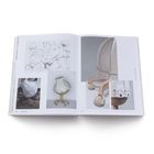 Texte: "Cosmic Mind," "001 Office Pet, 2009". Skizzen und Fotos von einem Stuhl mit Lampenschirm-Design und Rädern.