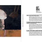 Texte: ATELIERGESPRÄCH, Mustin 2025, Nadine Grünewald und Ulrich Bittmann. Lass uns mit einer klassischen Frage beginnen...

Eine Illustration zeigt eine abstrakte, dunkel gehaltene Szene mit undefinierbaren Formen.