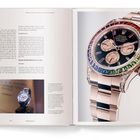 "Important Rolex Models and Their Nicknames". Rechts: Uhr mit buntem Zifferblatt und Armband. Links: Uhr im Text beschrieben.