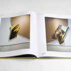 Seite 92 und 93, 165 × 98 cm, 138 × 192 cm, Öl auf MDF, 2019. Offenes Buch mit abstrakten Kunstwerken.