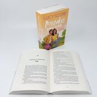 Buch "Lucy Score: Mistakes Were Made". Cover zeigt ein Paar im Park. Geöffnetes Buch aufgeschlagen mit Text ab Seite 274.