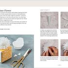 Text im Bild erklärt die Herstellung einer "Cupcake Liner Flower" mit einer Schritt-für-Schritt-Anleitung.