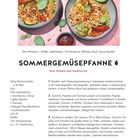 „SOMMERGEMÜSEPFANNE – Mie-Nudeln mal mediterran. Zutaten: 200g Weizennudeln, 2 Zucchini, Paprika, Cashewkerne.“
