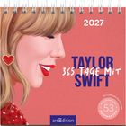 2027, TAYLOR SWIFT, 365 TAGE MIT. Illustration eines lächelnden Frauenprofils mit roten Lippen und Herz-Ohrring.