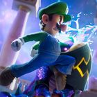 Ein Mann in grüner Kleidung und Mütze wird in einem magischen, lila leuchtenden Szenario in die Luft gehoben.