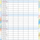 Kalenderblatt für November. Tage sind in Deutsch, Englisch, Französisch und Italienisch angegeben. Bunte Illustration unten.