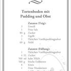 Juli: Rezepte für Erdbeeren im Schokoladenhemd und Tortenboden mit Pudding und Obst, inklusive Zutaten und Zubereitung.