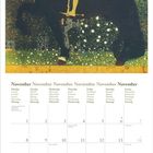 Kalenderseite für November 2027 mit Wochen- und Tagesnamen in mehreren Sprachen. Oberhalb eine Illustration eines Ritters auf einem Pferd.