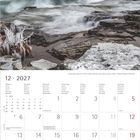 12 • 2027. Dezemberkalender mit winterlicher Küstenlandschaft, gefrorene Felsen und prächtige Bewölkung bei Sonnenuntergang.