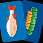 "SCHNAPPO SAURUS" steht bunt auf einer Karte. Daneben eine Illustration eines Fisches auf blauem Hintergrund.