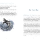 Seite enthält Text über Sherlock Holmes und ein gezeichnetes Pferdeportrait mit dem Namen "Silver Blaze".