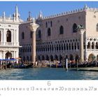 "Dogenpalast", Juni Kalender, Wasser, Boote und beeindruckende Architektur mit Säulen und Bögen im Hintergrund.