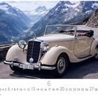 Mercedes 170 Coupé, ein klassisches Auto auf einer kurvenreichen Straße in einer alpinen Berglandschaft, Kalenderdesign.