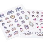 Stickerbögen mit niedlichen Illustrationen: Kuchen, Tassen, Bienen, Herzen und Schilder mit „OPEN“.