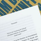 "Vorwort. Nicht an der Gestaltung der Zukunft teilzuhaben bedeutet, sie aufzugeben. Audre Lorde." Seite auf gelbem Hintergrund.