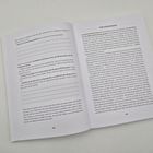 Zwei Buchseiten, links Übungen mit Timer und rechts über "DER STRICKWAHN" bei jungen Frauen in der Millennial-Generation.