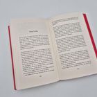 Zwei Buchseiten, rechts oben steht "Ninja Turtles". Unten sind die Seitenzahlen 104 und 105 abgebildet. Das Buch hat einen roten Einband.