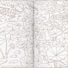 Illustration: Ein Fuchs liegt lesend auf einer Picknickdecke am Teich, umgeben von Seerosenblättern und Picknick-Zubehör.