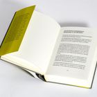 Der Text beschreibt Regeln einer Entzugshandlung im Philipp-Nicolai-Krankenhaus, Berlin. Buch mit gelbem Umschlag.