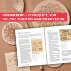 Inspirierend – 15 Projekte, von Holzschmuck bis Wanddekoration. Illustration von Holzarbeiten und Musteranleitungen.