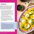 Rezept für Senfeier: Eier mit Senfsoße und Petersilie. Zubereitung in Schritten. Links Text, rechts Speise auf Teller.