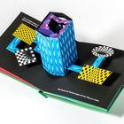 „Verwackelte Linien“, „Die Herzen im Tunnel zeigen dir den Weg zur Liebe.“ Pop-up-Buch mit abstrakten Formen.