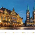 6. Juni 2023 Kalenderblatt. Historisches Gebäude und Kirche bei Dämmerung. Lichter betonen die Architekturdetails.