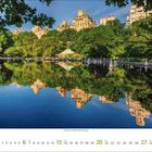 Kalenderblatt mit Juni-Layout. Landschaft mit See, Bäumen und Gebäudespiegelung. Segelboot links.