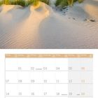 Kalender mit Juni 2027. Oben Dünenlandschaft mit Gras unter blauem Himmel und Wolken.