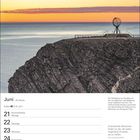 Juni 2021. Woche 25. Zitat: "Entzückende Menschen findet nur der, der jeden Augenblick erwartet, sie zu treffen."  
Nordkap bei Sonnenuntergang.