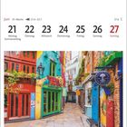 25. Woche, 21.6.–22.7., Sommersonnwend; Neal’s Yard in Covent Garden mit bunten Fassaden und Ladenschildern.