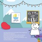 Ein Klassenraum. Frau Mümmel spricht über Babys. Illustrationen: Kinderwagen, Tafel mit Baby-Zeichnungen. Bunte Blöcke.