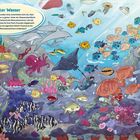 "Unter Wasser" beschreibt das Abenteuer von Lilo, Nani und Freunden in einer bunten Unterwasserwelt voller Fische und Korallen.