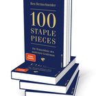 "100 Staple Pieces: Die Wunschliste des modernen Gentleman. SPIEGEL Bestseller." Ein Stapel dunkler Bücher.