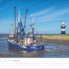 JUNI 2027 | KÜSTENLAND Meer erleben. Ein Schiff namens APOLLO im Fluss, Leuchtturm, blauer Himmel.