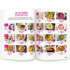 „In 30 Tagen zum Erfolg“ steht oben. Darunter sind 14 Rezeptbilder mit Titeln und Kalorienangaben.