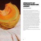 KÜRBISSUPPE MIT FRISCHEM INGWER UND JOGHURT. Für 4 Personen. Zutaten. Ein Abschnitt zeigt ein Gemälde, das ein Kürbisstück darstellt.