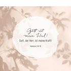 „Gott ist mein Heil! Gott, der Herr, ist meine Kraft!“ Habakuk 3,18-19. Hintergrund zeigt florale Schatten in sanften Tönen.
