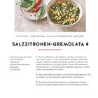 Titel: Salzzitronen-Gremolata, marokkanisch inspiriert. Zutaten: Salzzitrone, Chilischote, Bio-Zitrone, Basilikum, Salz, Olivenöl.